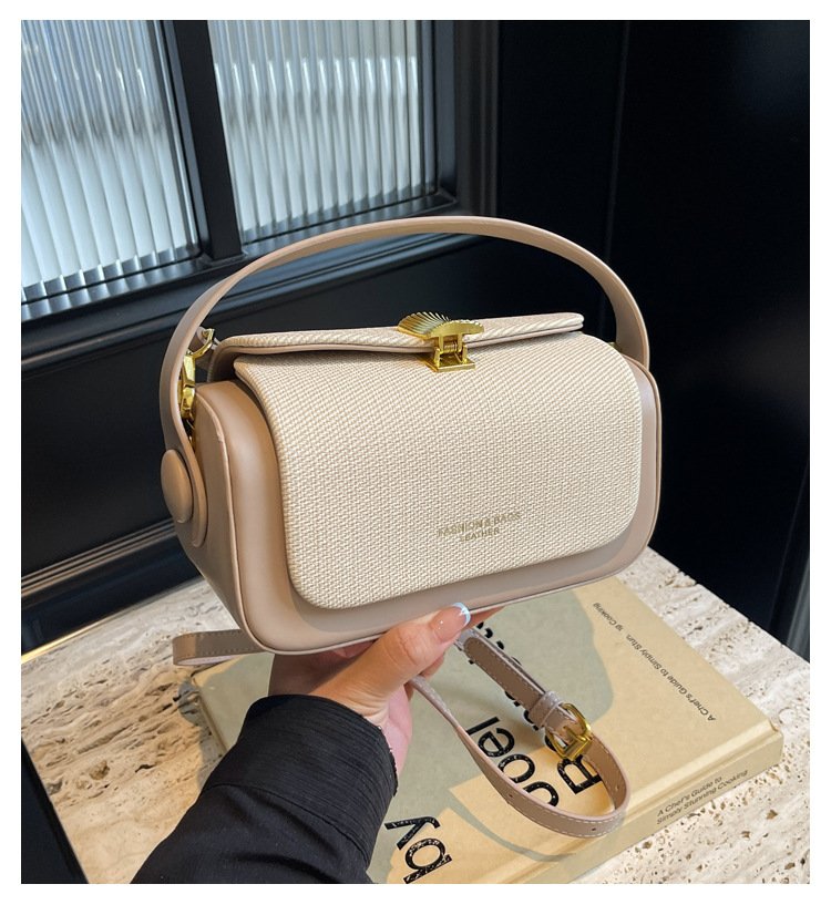 Elegant Retro Box Handbag for Women - Image 2