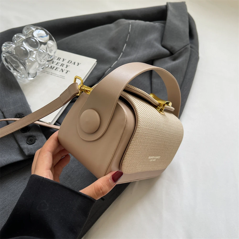 Elegant Retro Box Handbag for Women - Image 3