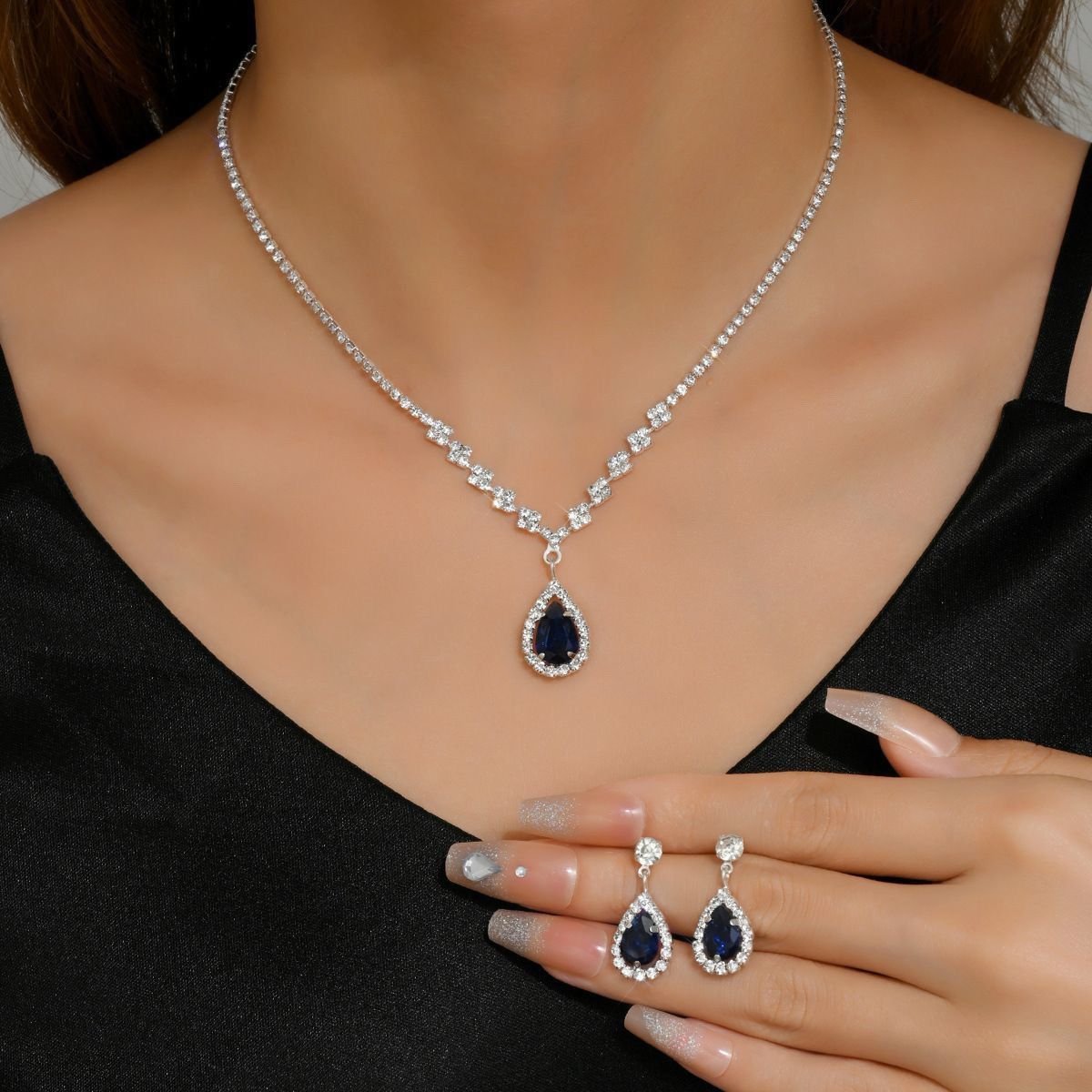 Elegant Silver-Tone Black Teardrop Rhinestone Jewelry Set – 2 Pcs